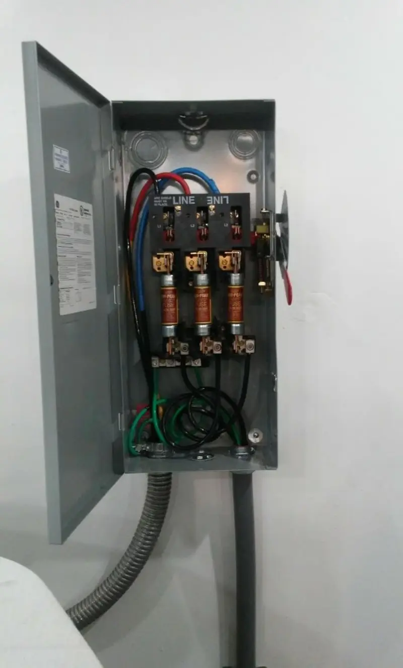 Three-phase disconnect switch installed for Electrical Wiring & Rewiring in Hutto